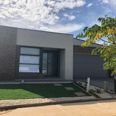Apple House Tarneit North Apartment Luaran gambar